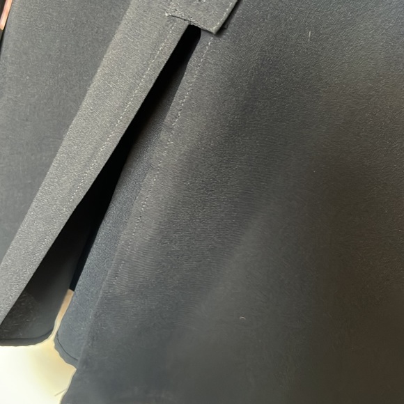 Embroidered black button down collard tunic length shirt XL easy care - Picture 4 of 7